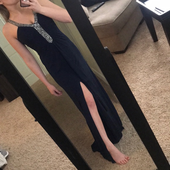 Prom/ball - Picture 1 of 5